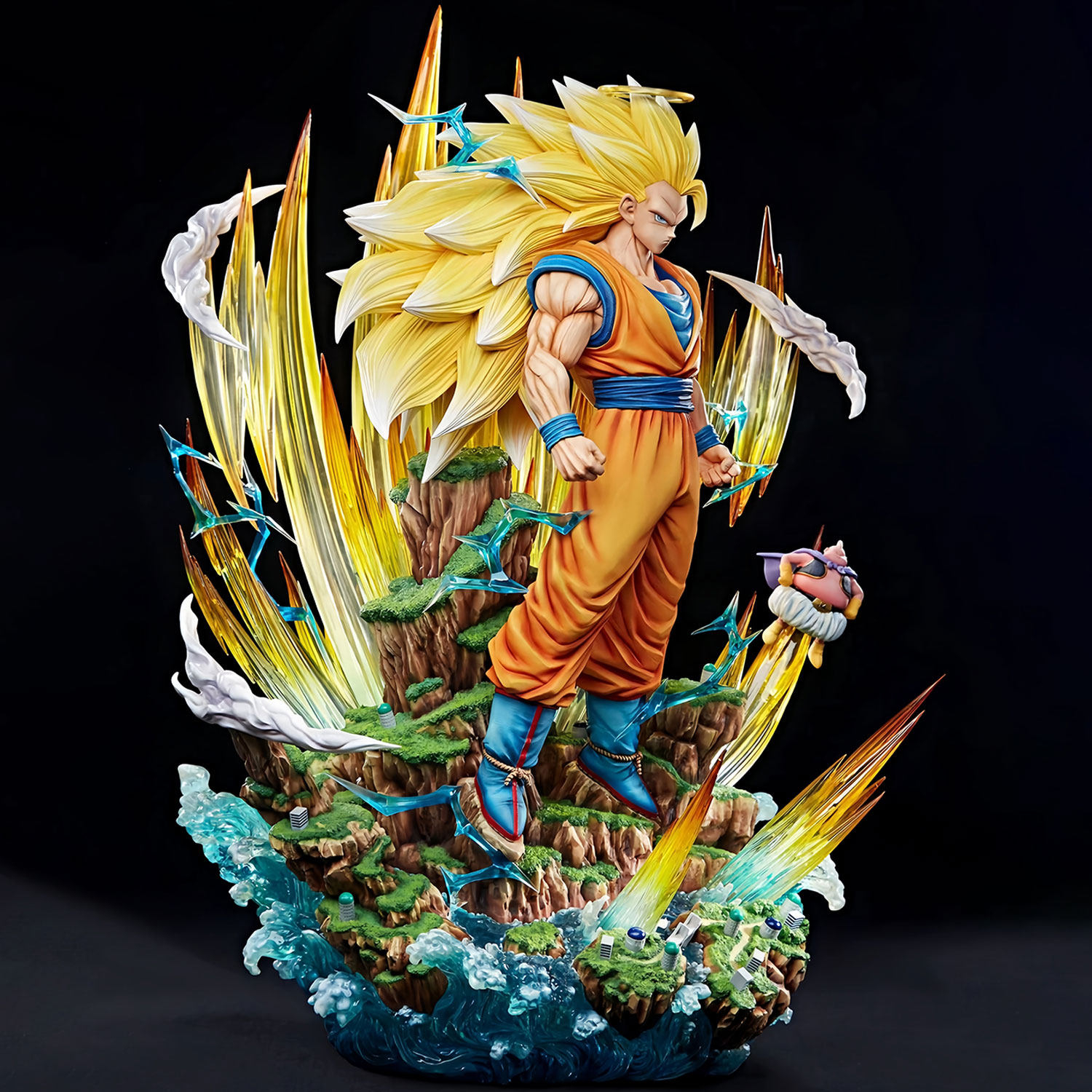 SSJ3 Goku figure
