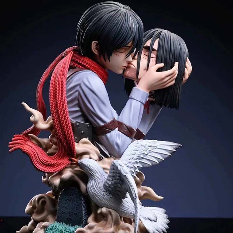 Attack on Titan - Mikasa Ackerman (Kiss of Death Holding Head ) Statue - Image 3