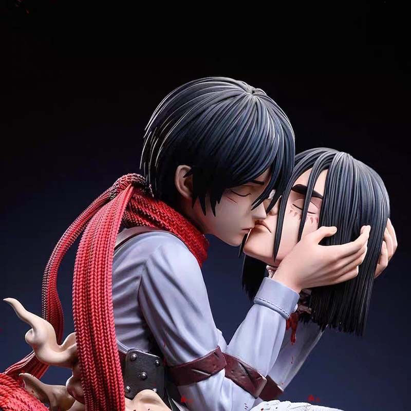 Attack on Titan - Mikasa Ackerman (Kiss of Death Holding Head ) Statue - Image 2
