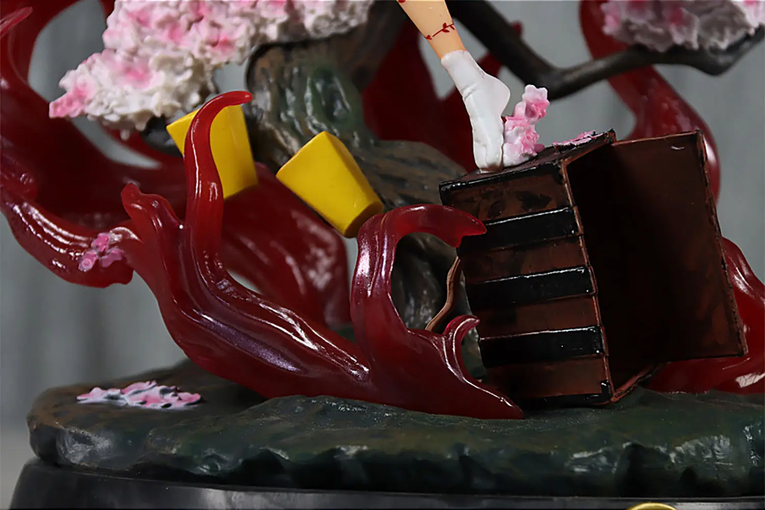 Demon Slayer: Kimetsu no Yaiba - Nezuko Kamado (Exploding Blood Version) Figure - Image 7