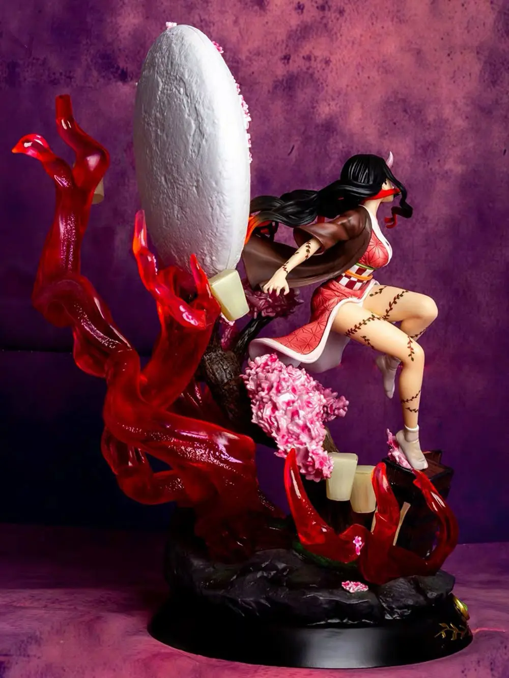 Demon Slayer: Kimetsu no Yaiba - Nezuko Kamado (Exploding Blood Version) Figure - Image 2