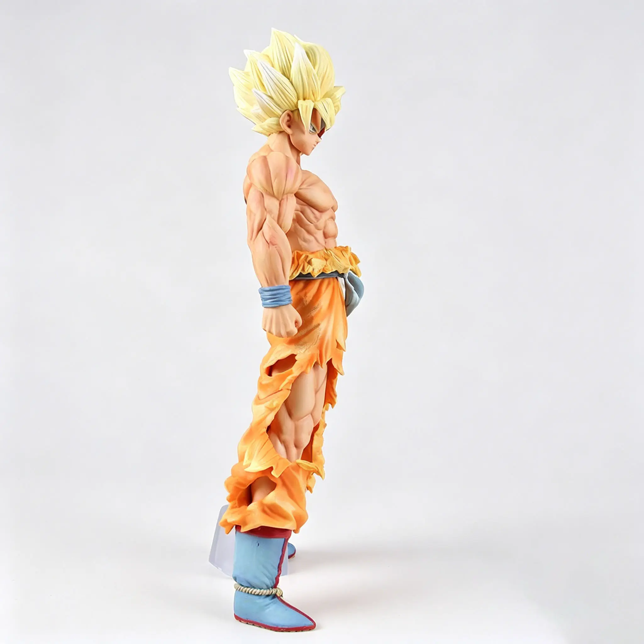 Dragon Ball Z - Super Saiyan Goku (First Transformation, Flowing Hair) Figure - Image 4