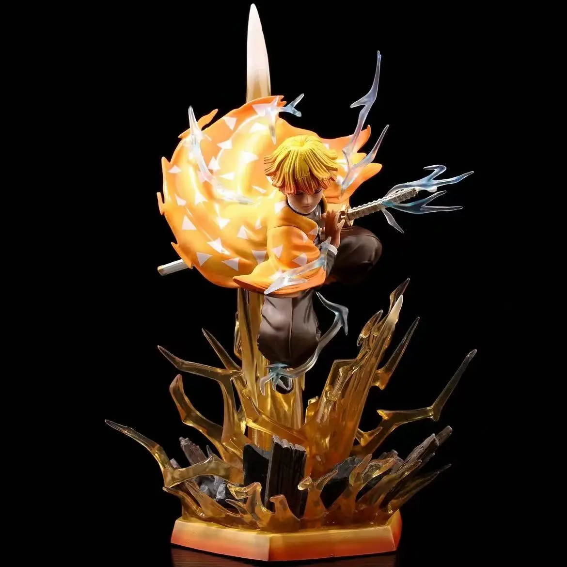 Demon Slayer - Zenitsu Agatsuma (Thunder Breathing) Figure - Image 2