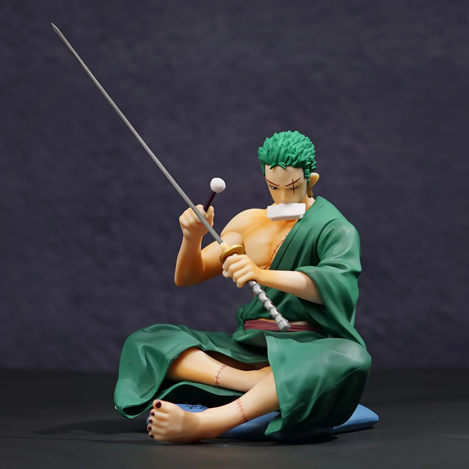 One Piece - Roronoa Zoro (Sitting Pose) Figure - Image 2