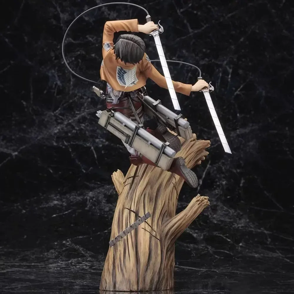 Attack on Titan - Levi Ackermann (Tree Stump Base Version) Figure - Image 4