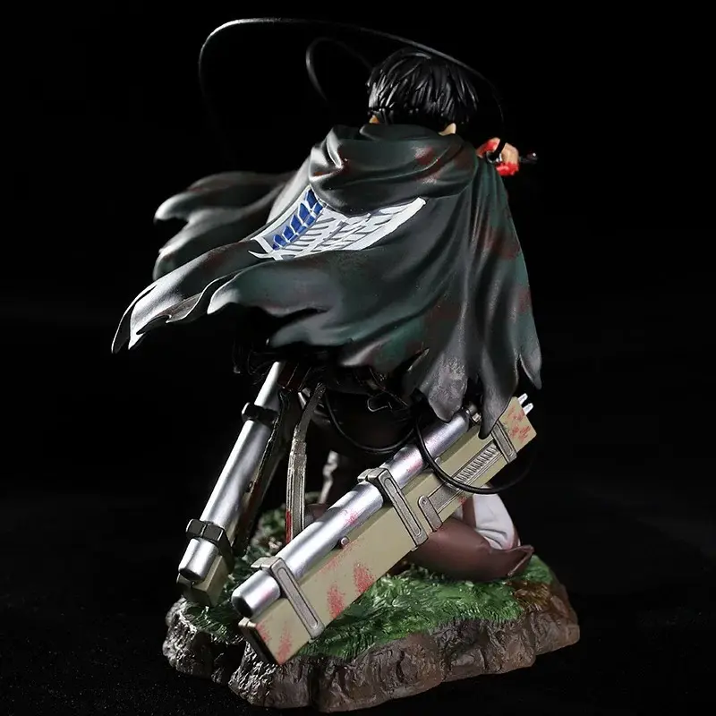 Attack on Titan - Levi Ackermann (Battle Damaged Version) Figure - Image 3