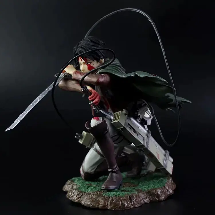 Attack on Titan - Levi Ackermann (Battle Damaged Version) Figure - Image 2