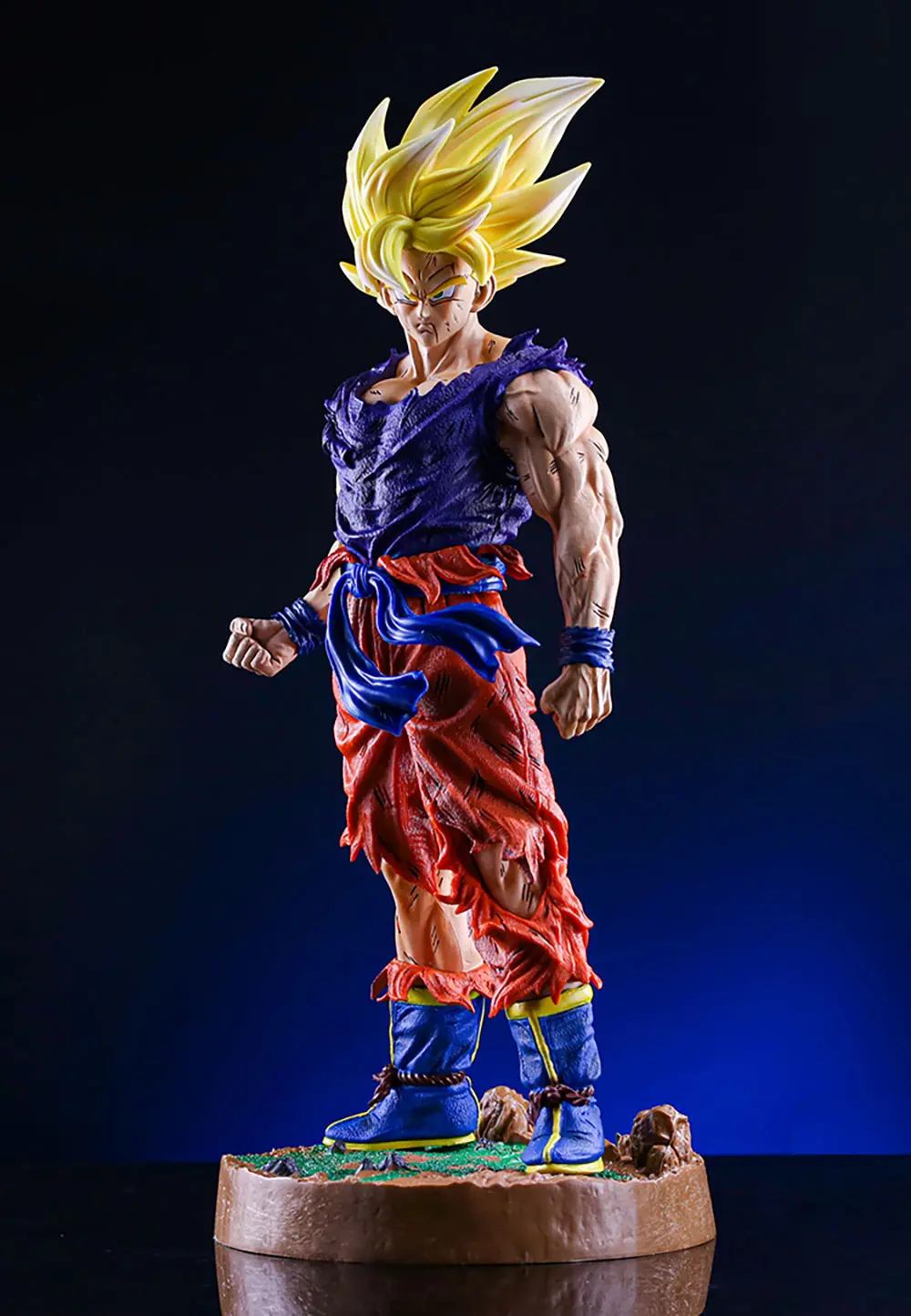 Dragon Ball Z - Goku (Battle Damaged Deep Blue Version) Statue - Image 3