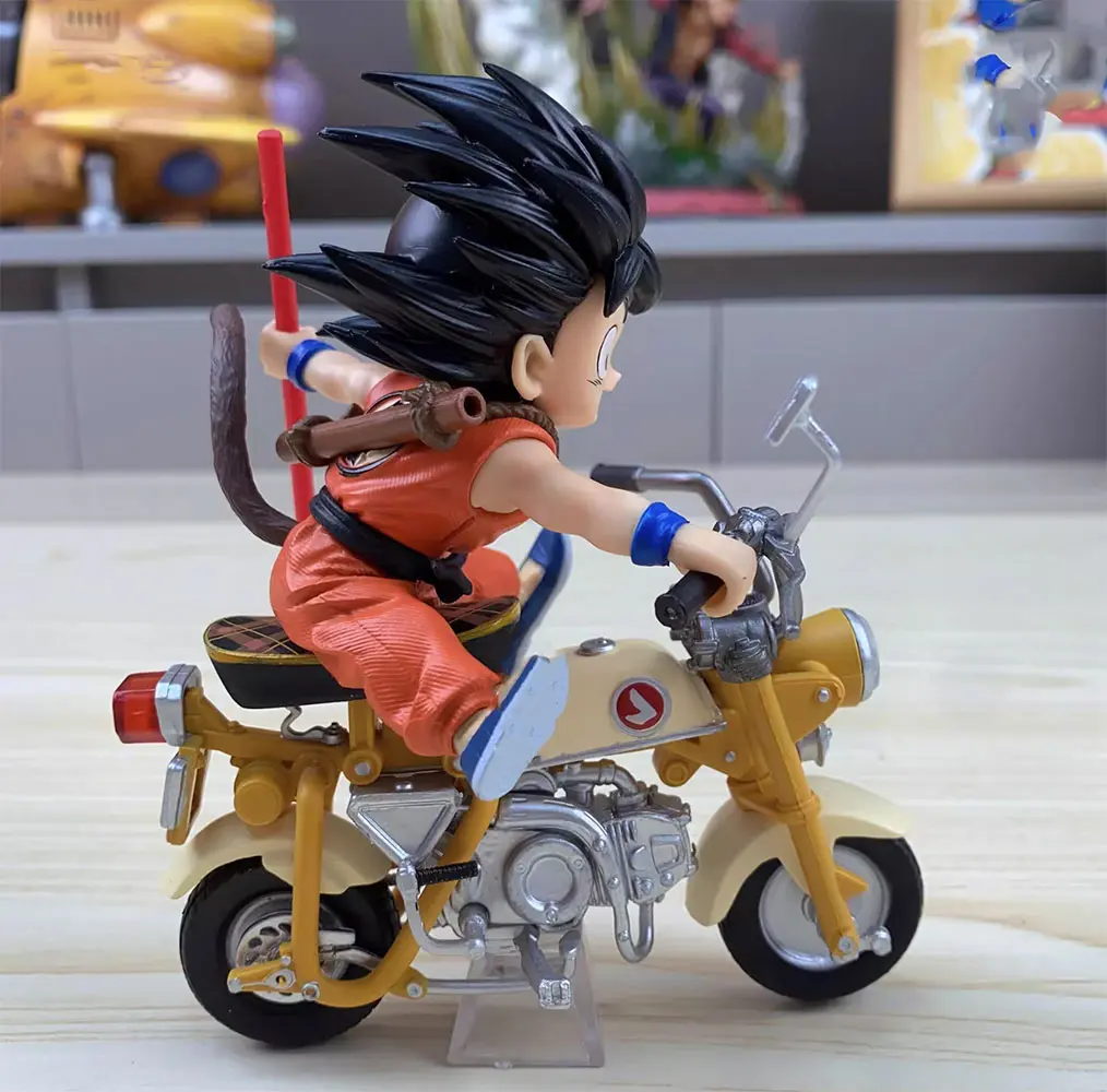 Dragon Ball Z - Goku Riding Motorcycle Statue - Image 3