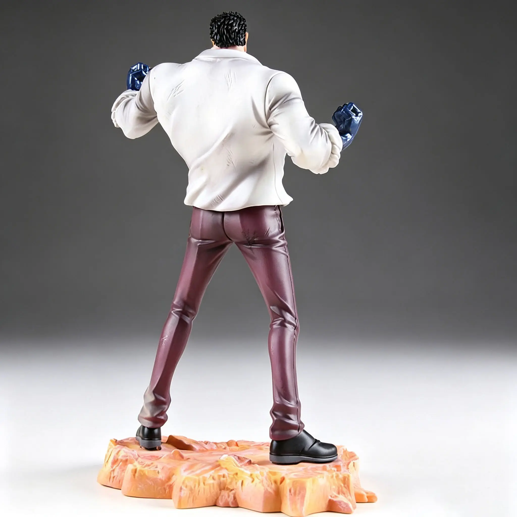 One Piece - Monkey D. Garp (Hero White Coat Version) Statue - Image 4