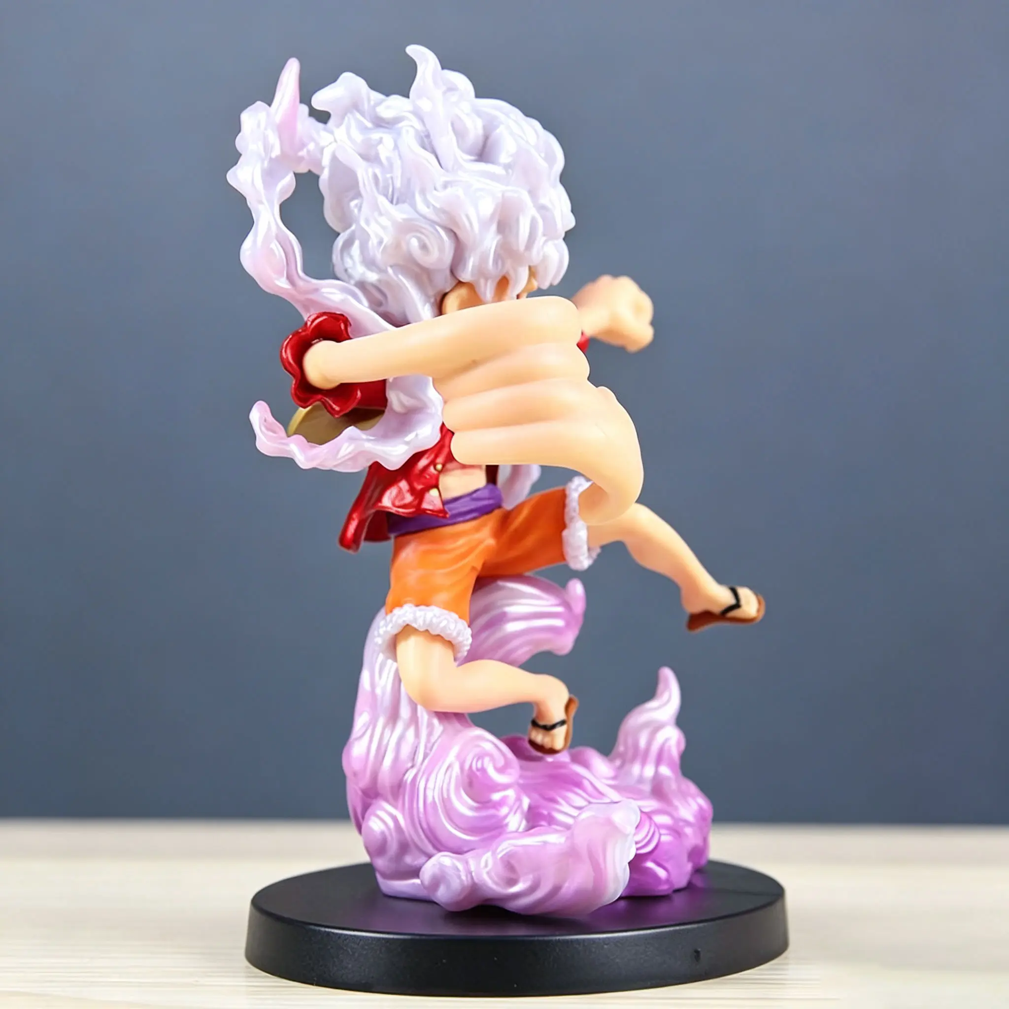 One Piece - Monkey D. Luffy (Gear 5 Nika / Handshake Version) Statue - Image 2