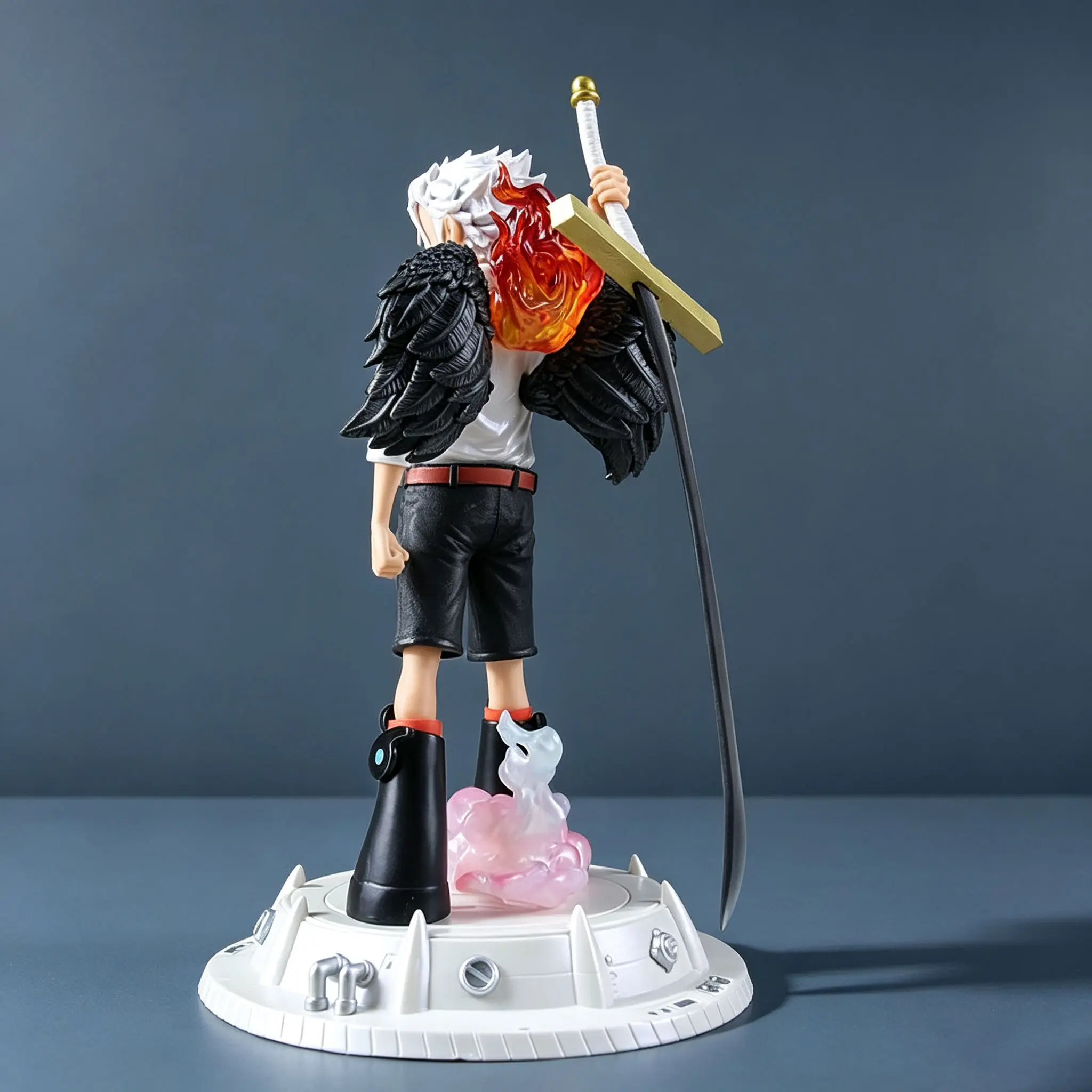 One Piece - Childhood Dracule Mihawk (Young Hawk Eyes Version) Statue - Image 6
