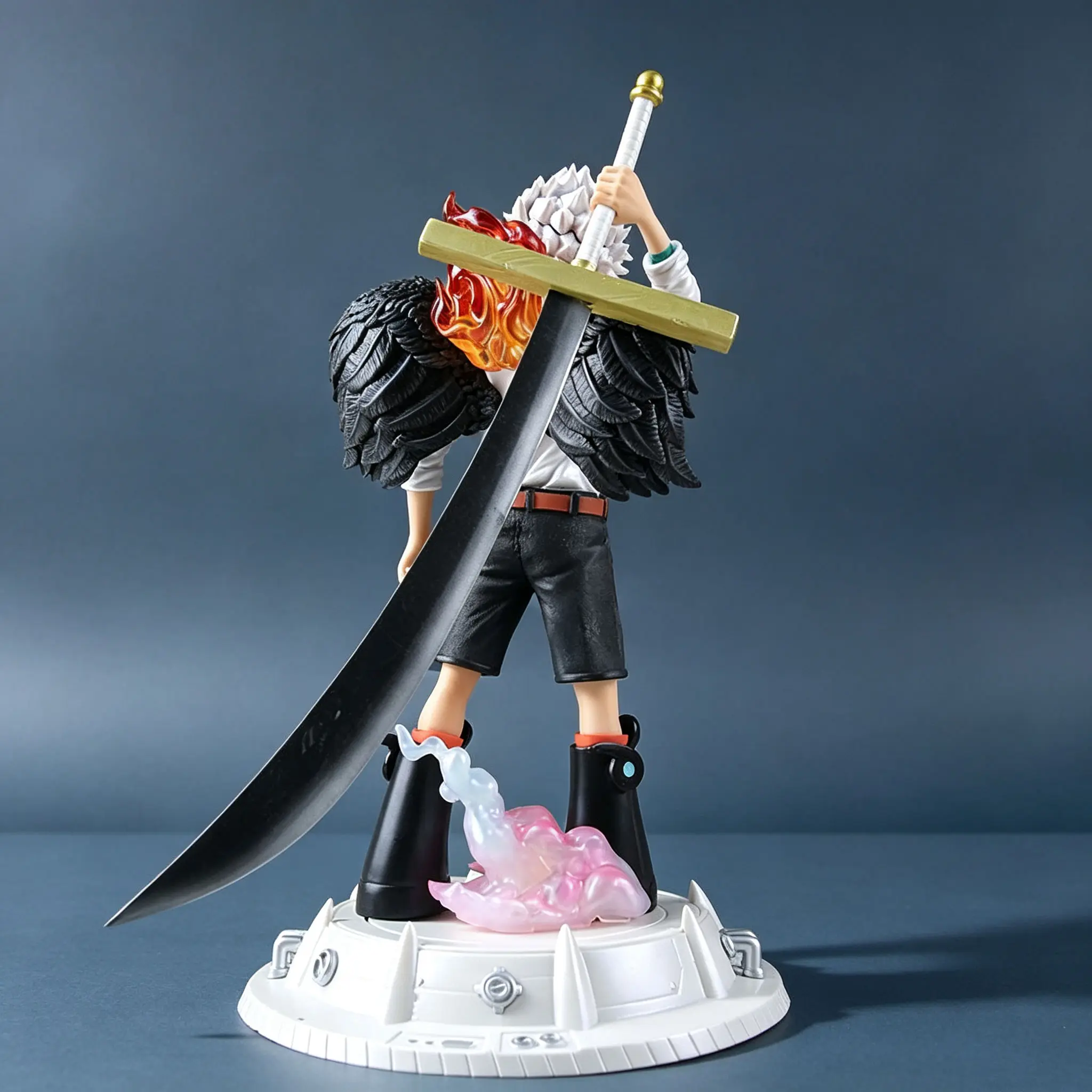One Piece - Childhood Dracule Mihawk (Young Hawk Eyes Version) Statue - Image 7