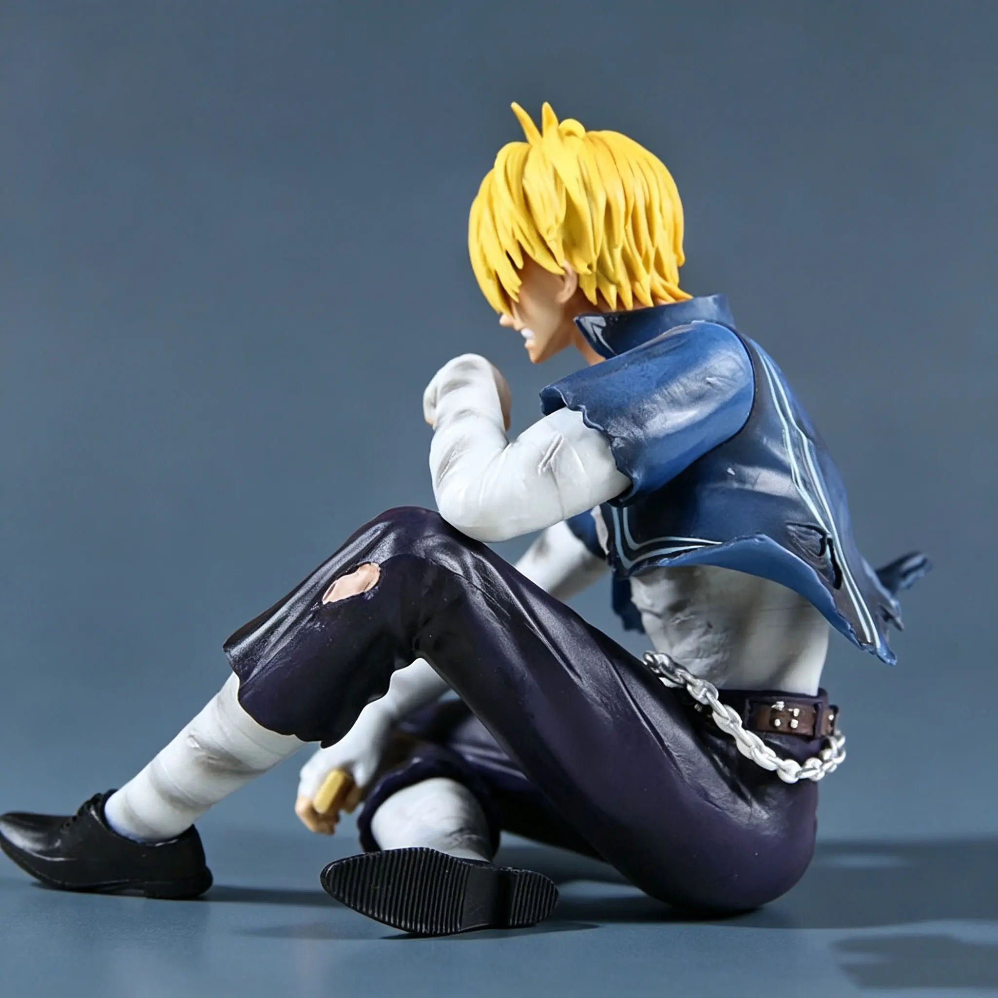 One Piece - Vinsmoke Sanji (Battle-Damaged Version) Statue - Image 4